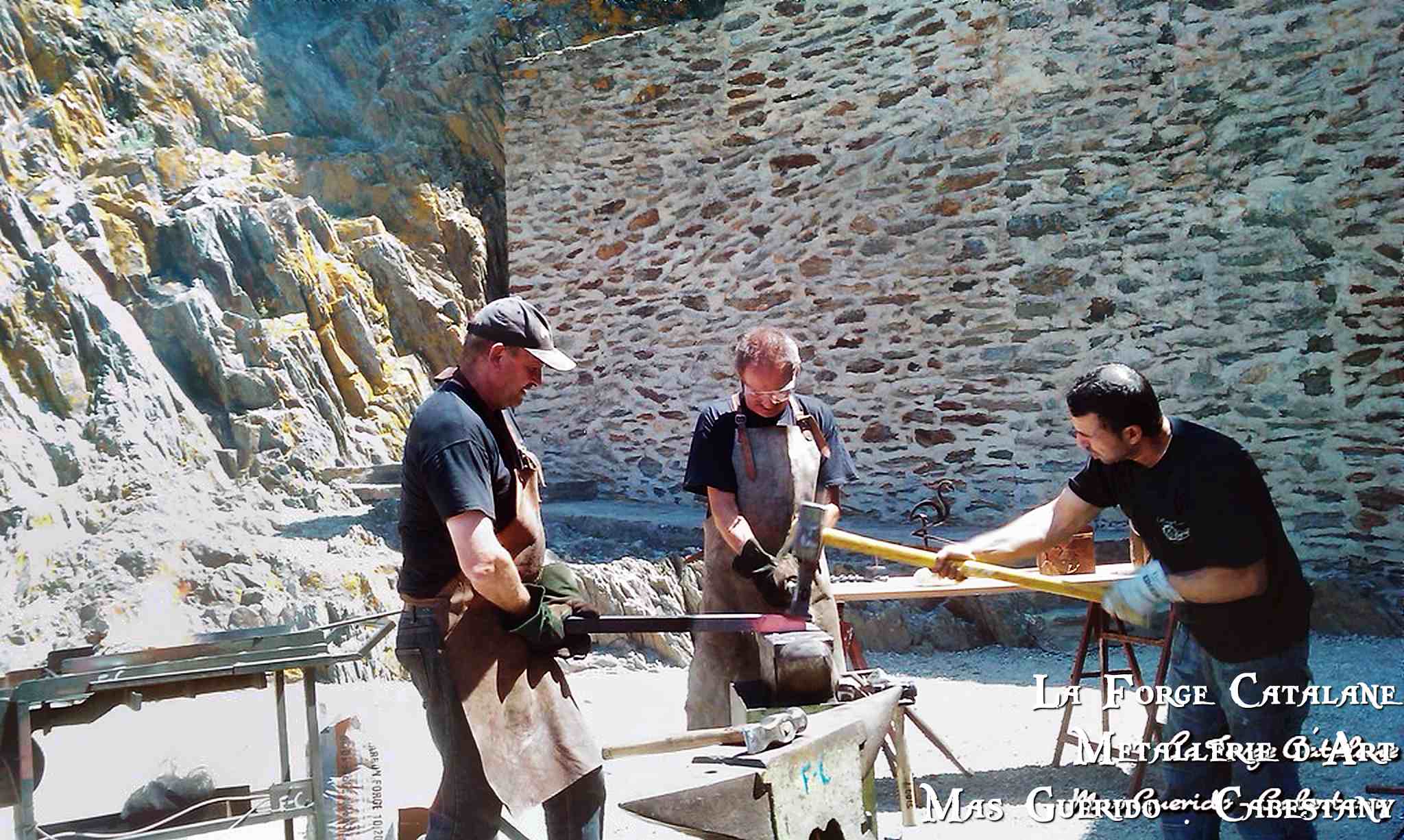 Demonstration forge fort saint elme collioure 2010 forge catalane 4.jpg